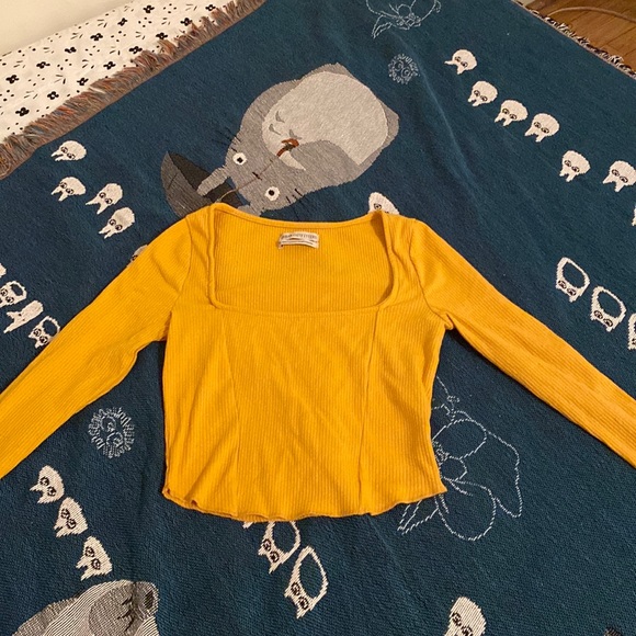 🌼💛 UO Square Neck Top 🌼💛 - Picture 2 of 6